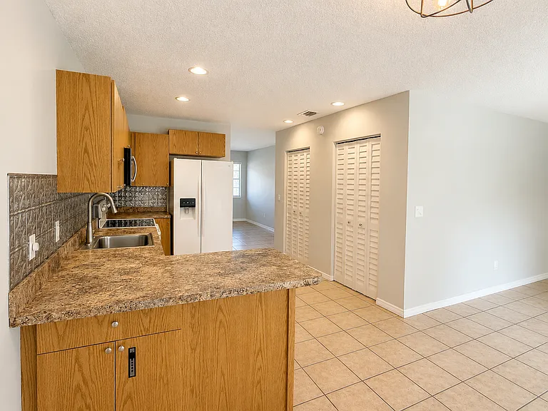2478 NW Holiday Ct — Photo 21