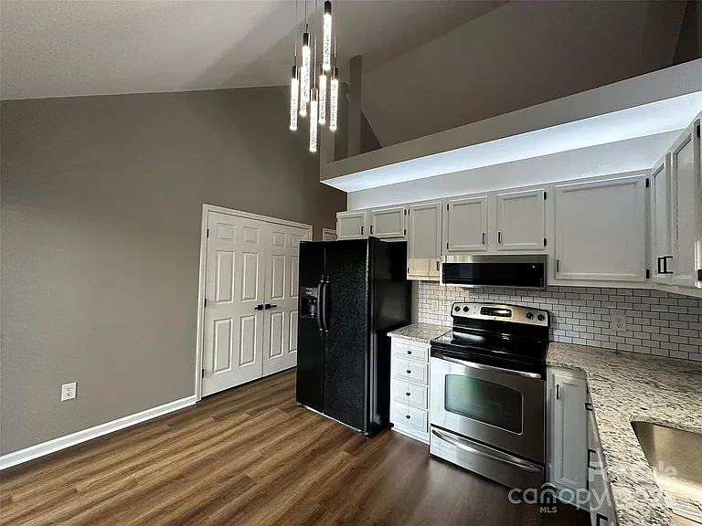 75 Eden St NW — Photo 18