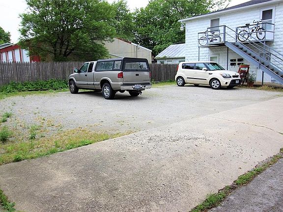 3rd image of 420 Hiddeson Ave