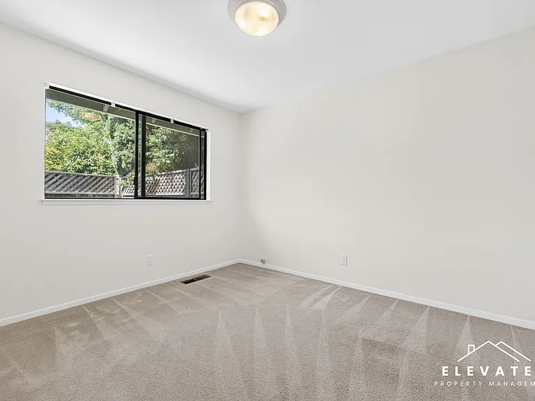 938 Wood Sorrel Dr — Photo 17