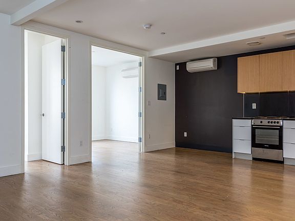 3rd image of 818 Saint Johns Pl #3R
