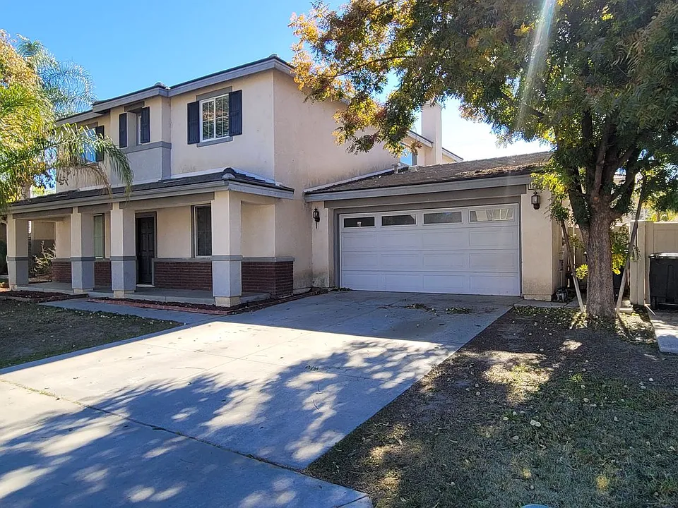1262 Garrett Way