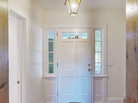 Front Entry Hall