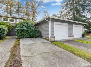 15927 NE 41st St #8C, Redmond, WA 98052