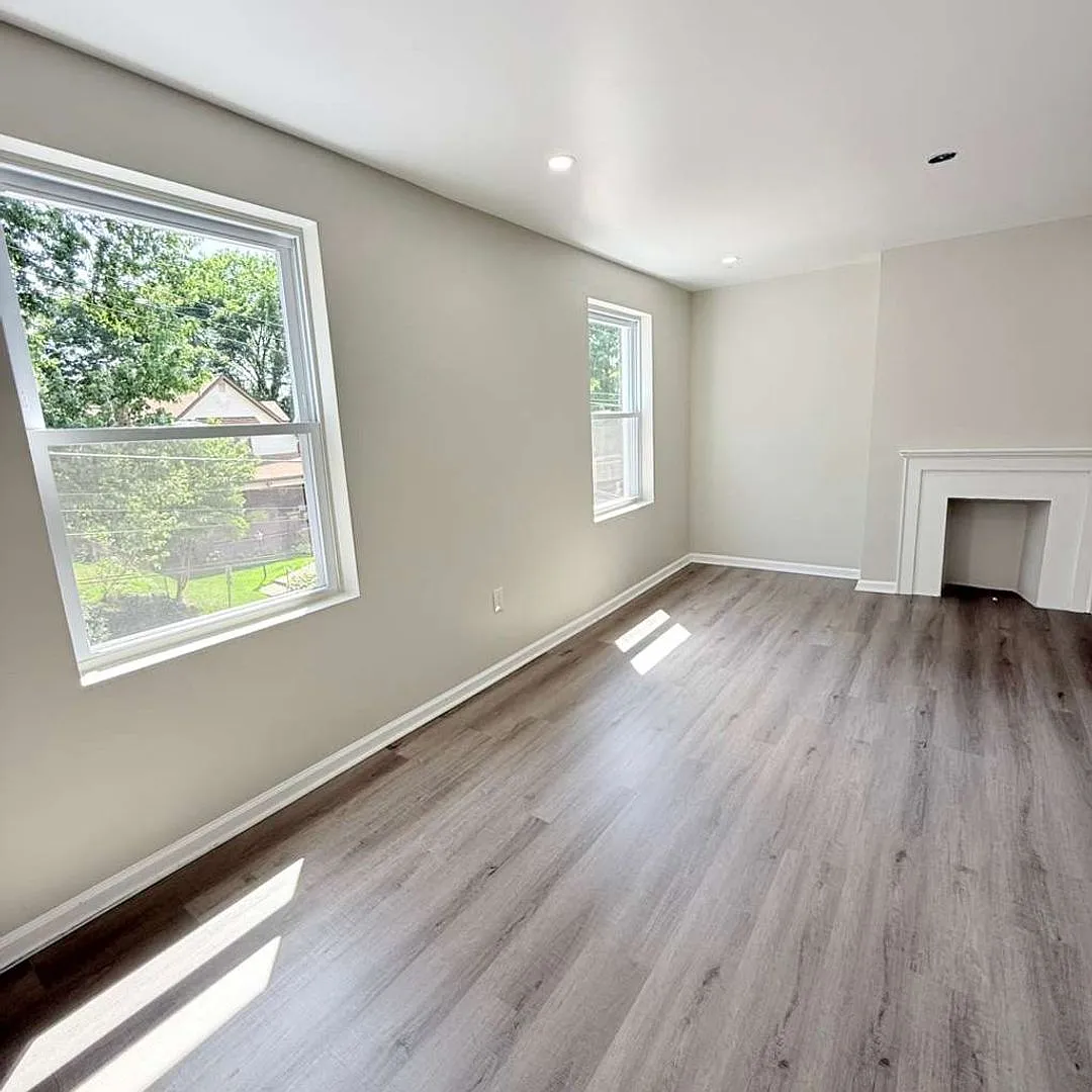 2021 Hampton — Photo 1