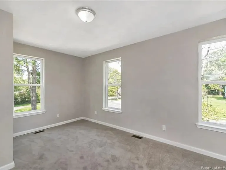 153 Beach Rd #1 — Photo 2