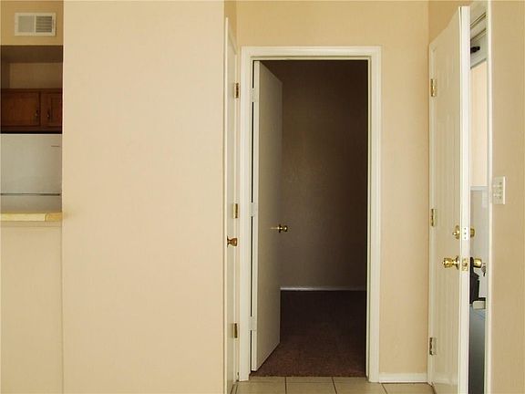 4th image of 11386 Lake Loy Dr #B