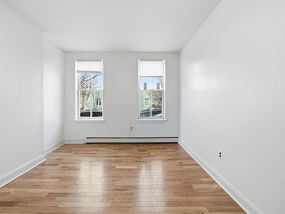 5th image of 2100 Christian St #2122A