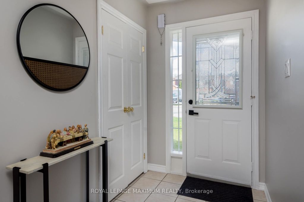 112 Jordan Dr, Orangeville, ON - View 4