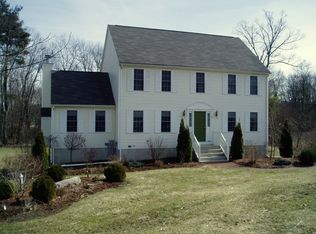 61 Red Oak Rd, North Attleboro, MA 02760