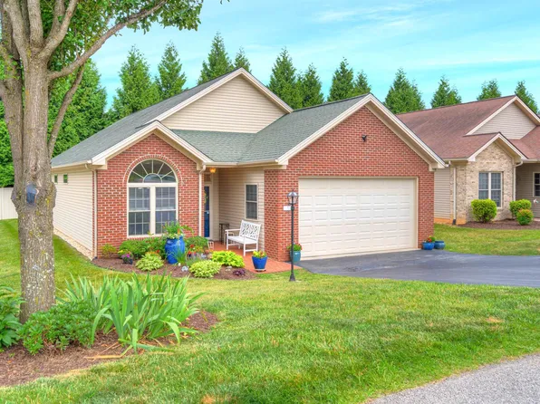 175 Melody Dr, Christiansburg, VA 24073