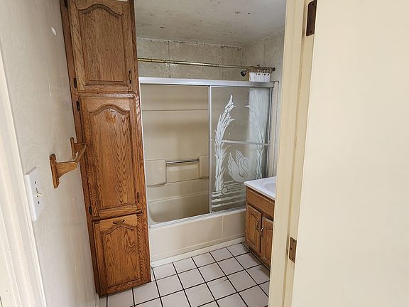 5th image of 258 Granada Ave #2