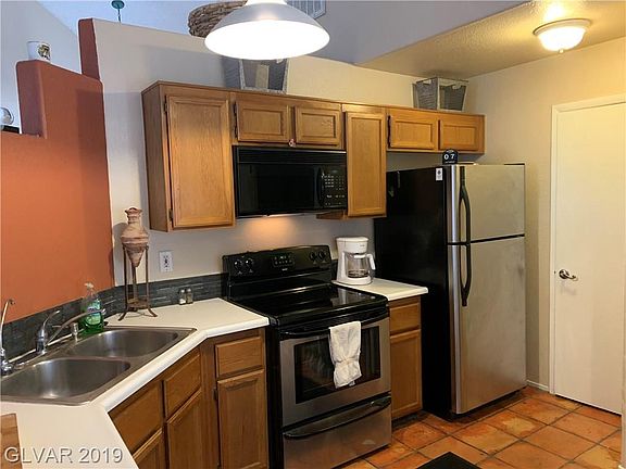 4th image of 264 Aspen Knoll Dr