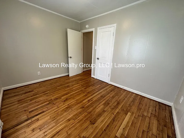 1741 Pexton Ave — Photo 12