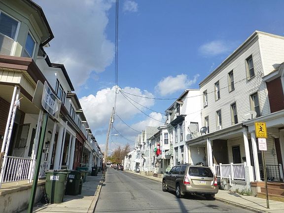 4th image of 421 New St