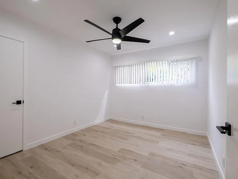 608 Illinois Ct #3 — Photo 11