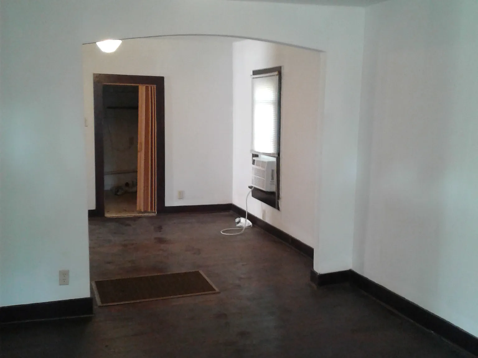 2853 W Olive - 1 — Photo 2