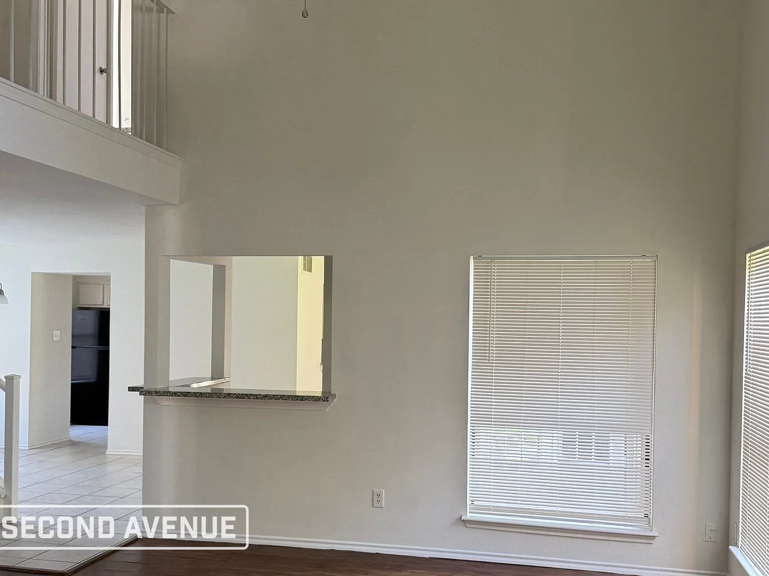 3 bed, 2.5 bath, 2019 sqft, $1,895 — Photo 2