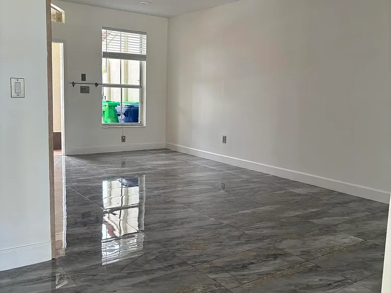 254 Riverwalk Cir #254 — Photo 3