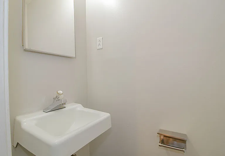 809B Golfview Pl — Photo 9