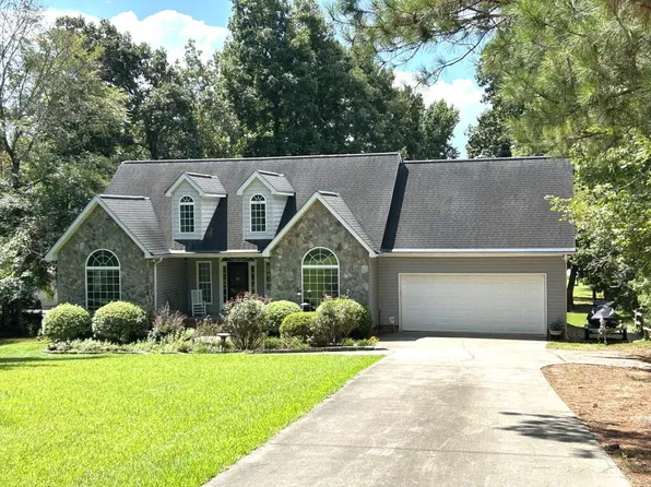 153 Summerset Bay Dr, Cross Hill, SC 29332