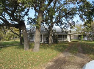 210 Santa Fe St, Bangs, TX 76823