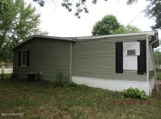 16379 Kipker Rd, Three Rivers, MI 49093