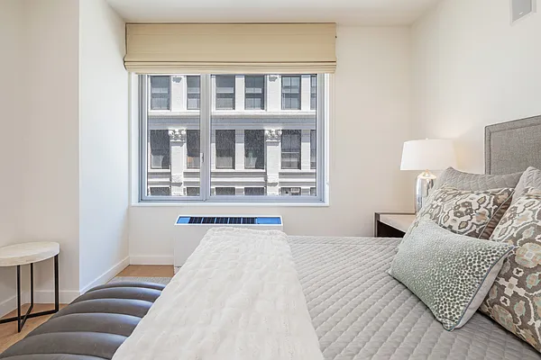 Rented by New York Casas Ltd. | media 16