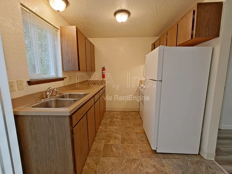 2519 SW Pickford St #C — Photo 3