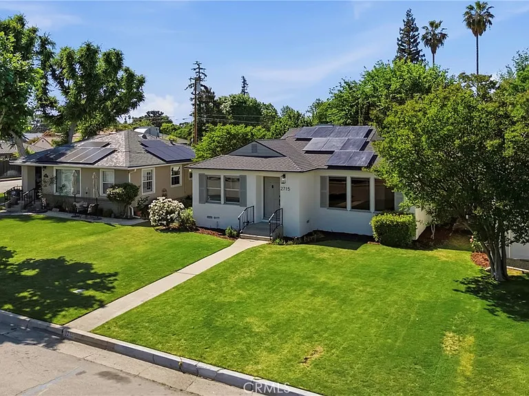 2715 Cedar St — Photo 5