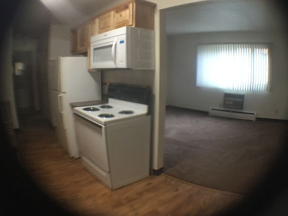 2nd image of 2026 Brewster St APT 13