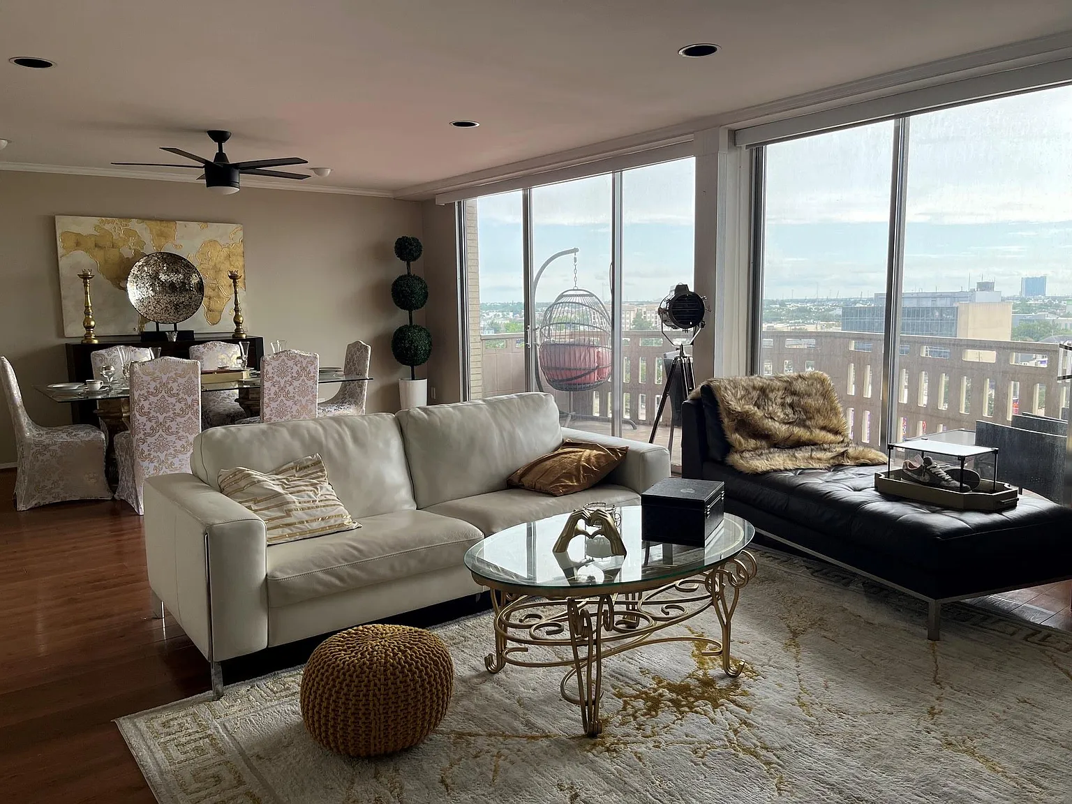 2 bed, 1.0 bath, 1144 sqft, $2,100 — Photo 2