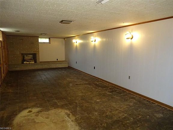 4th image of 1234 Parkway Dr