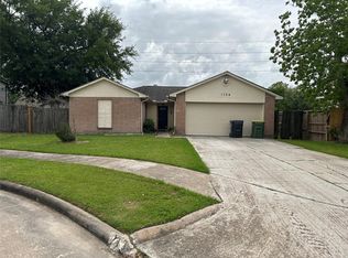 1154 W Brompton Dr, Pearland, TX 77584