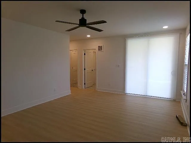 73 Tournay Cir — Photo 17