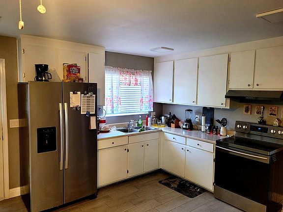 3rd image of 325 N Lincoln Ave #A