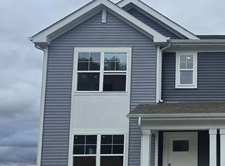 814 Heartland Dr #A, Burlington, WI 53105