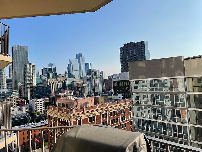 70 W Huron St #1805 — Photo 9