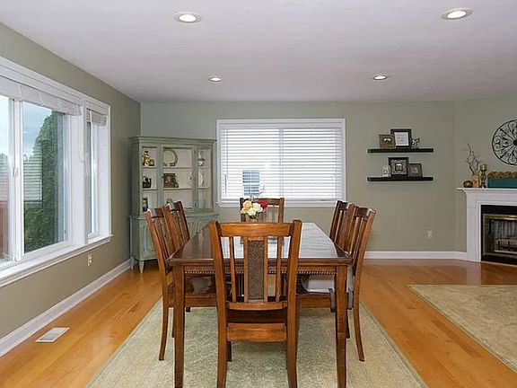 Den / dining area