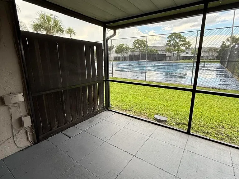 3104 Poolside Dr — Photo 27