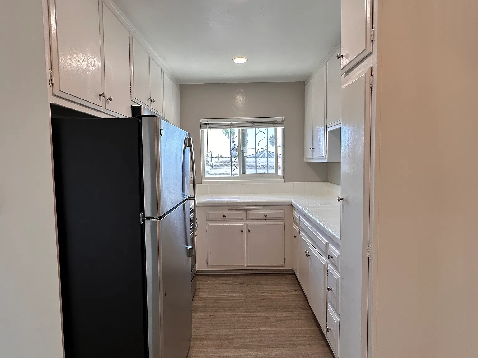 1 bed, 548 sqft, $1,950 — Photo 2