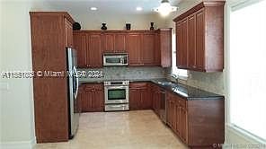 2nd image of 1401 SW 21st Ct