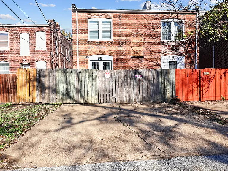 4012 Castleman Ave — Photo 26