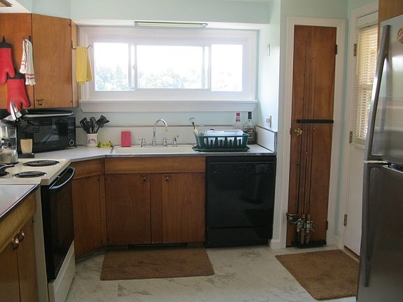 5th image of 219 Lakeview Dr