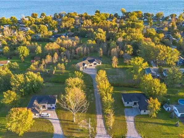 790 S Coast Dr, Peacock Pt, ON N0A 1P0