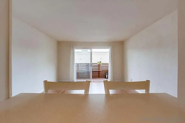 1645 Emerald St #1L — Photo 10