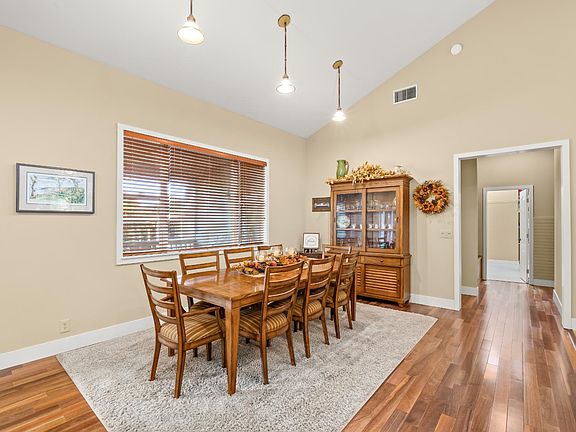 5th image of 16787 Paula Rd