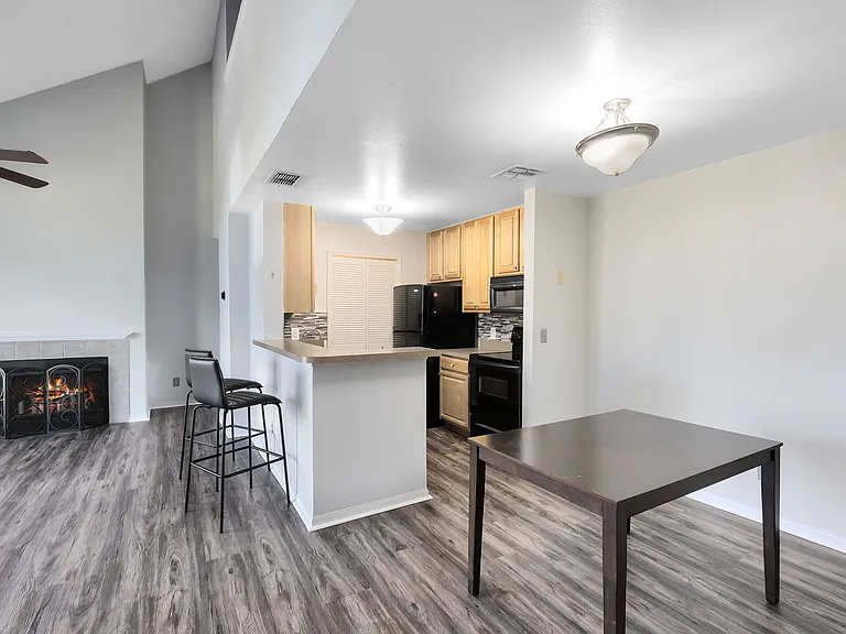 6178 Westgate Dr #304 — Photo 6