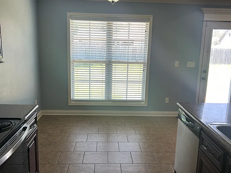 6017 Beaver Run Ln — Photo 4