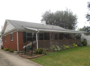 1977 Willowood Dr S, Mansfield, OH 44906